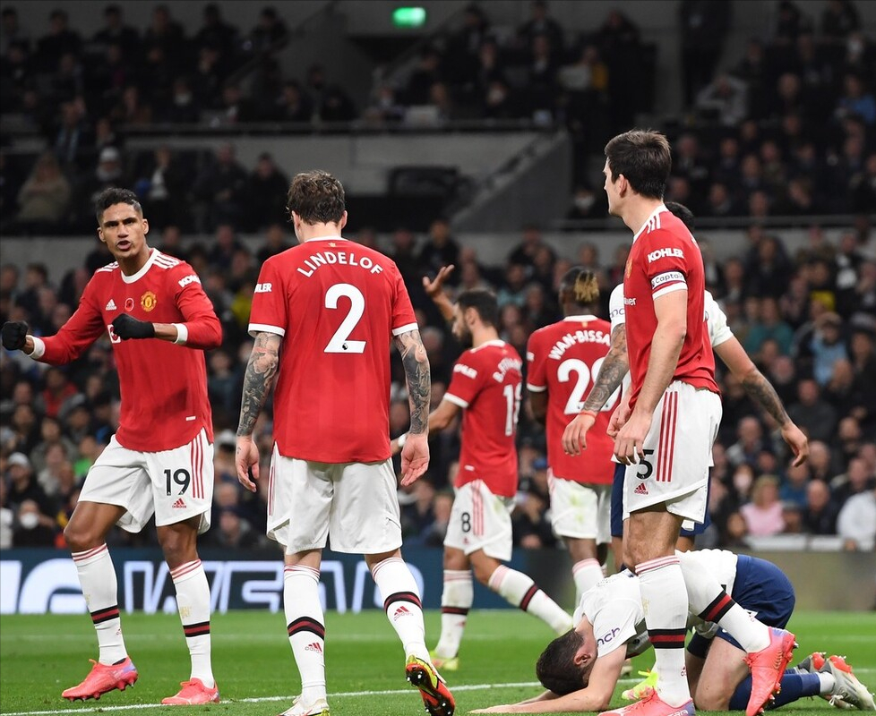  佛罗伦萨防守反击，三中卫体系力克强敌